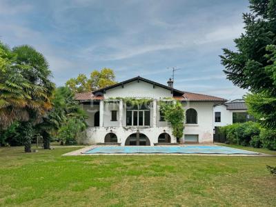 For sale Pau 13 rooms 275 m2 Pyrenees atlantiques (64000) photo 0