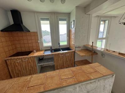 For sale NMES EST 4 rooms 71 m2 Gard (30000) photo 2