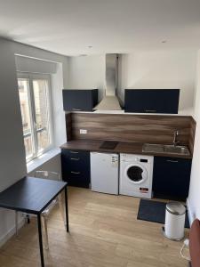 For sale FACULTES 2 rooms 35 m2 Loire (42100) photo 2
