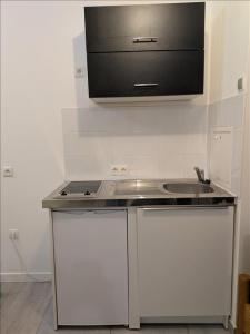 For rent Meudon 1 room 28 m2 Hauts de Seine (92190) photo 3