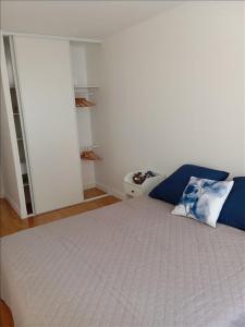 For rent Paris-20eme-arrondissement 3 rooms 64 m2 Paris (75020) photo 3