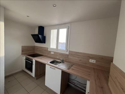 For rent Beziers 2 rooms 42 m2 Herault (34500) photo 0