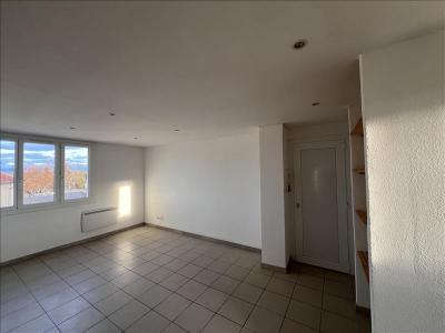 For rent Beziers 2 rooms 42 m2 Herault (34500) photo 2