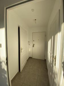 For rent Chambly 1 room 30 m2 Oise (60230) photo 3
