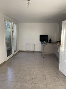 For rent Chambly 1 room 30 m2 Oise (60230) photo 4