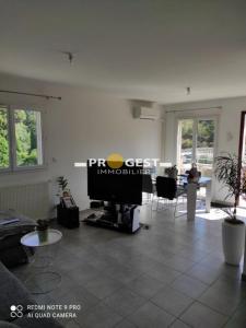 For rent Gardanne 3 rooms 62 m2 Bouches du Rhone (13120) photo 1