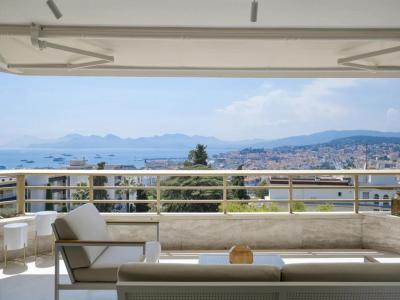 For sale Cannes 4 rooms 100 m2 Alpes Maritimes (06400) photo 2