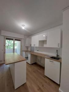 For rent Saint-germain-en-laye 5 rooms 115 m2 Yvelines (78100) photo 1