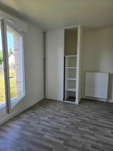 For rent Malay-le-grand 5 rooms 111 m2 Yonne (89100) photo 4