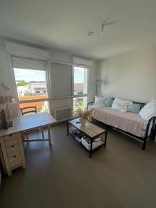 For rent Rochelle 1 room 27 m2 Charente maritime (17000) photo 0