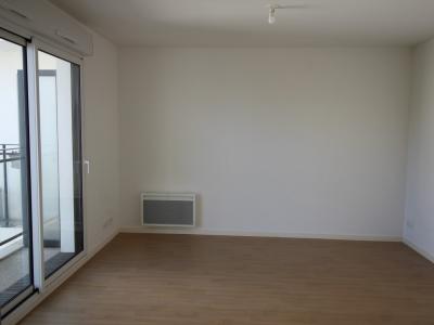 For rent Nantes 1 room 26 m2 Loire atlantique (44300) photo 0