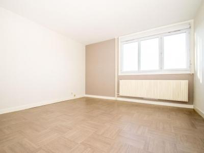 Annonce Location 3 pices Appartement Saint-sernin-du-bois 71