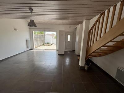 For rent Sainte-foy 2 rooms 57 m2 Vendee (85150) photo 0
