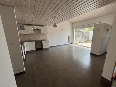 For rent Sainte-foy 2 rooms 57 m2 Vendee (85150) photo 1