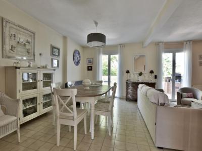 For sale CHOLET RSIDENTIEL 5 rooms 107 m2 Maine et loire (49300) photo 2