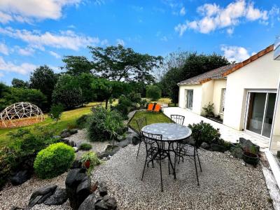 For sale Montemboeuf 15 rooms 318 m2 Charente (16310) photo 2