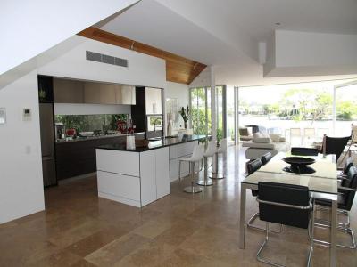 For sale Marseille-8eme-arrondissement 4 rooms 202 m2 Bouches du Rhone (13008) photo 2