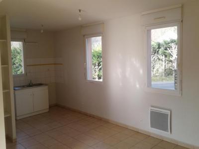 Louer Maison Montjaux 520 euros