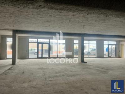 Louer Local commercial 280 m2 Saint-laurent-du-var