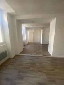 Louer Appartement Roquemaure 483 euros
