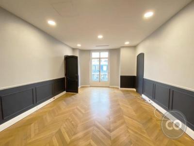 For rent Paris-16eme-arrondissement 530 m2 Paris (75016) photo 3