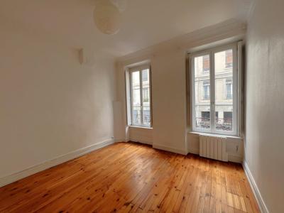 For rent Lyon-3eme-arrondissement 3 rooms 58 m2 Rhone (69003) photo 2