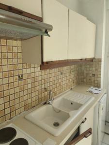 For rent Lyon-6eme-arrondissement 2 rooms 39 m2 Rhone (69006) photo 1