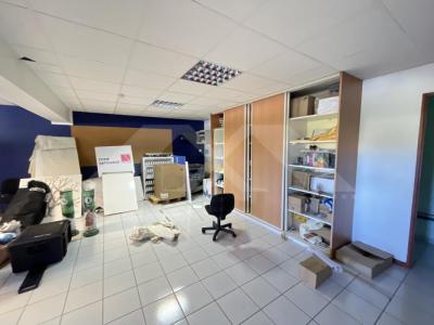 For rent Port 6 rooms 200 m2 Reunion (97420) photo 1