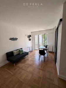 For rent Paris-15eme-arrondissement 1 room 31 m2 Paris (75015) photo 0
