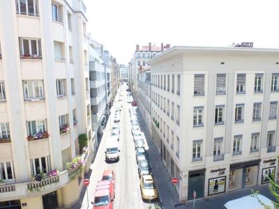 For rent Lyon-3eme-arrondissement 1 room 27 m2 Rhone (69003) photo 3