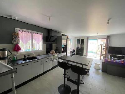 For rent Villenave-d'ornon 1 room 91 m2 Gironde (33140) photo 1