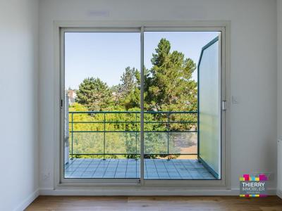 For sale Nantes 2 rooms 47 m2 Loire atlantique (44000) photo 4