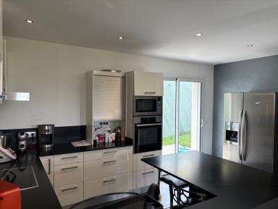 For sale Saint-genest-lerpt 5 rooms 162 m2 Loire (42530) photo 4
