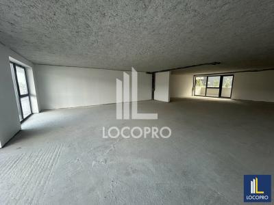 For rent Saint-laurent-du-var 215 m2 Alpes Maritimes (06700) photo 0