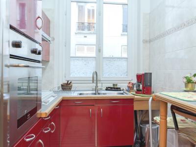 For rent Paris-11eme-arrondissement 2 rooms 55 m2 Paris (75011) photo 2