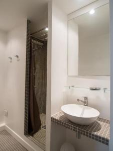 Louer Appartement Paris-15eme-arrondissement 1273 euros
