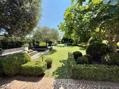 For sale Lambersart 7 rooms 226 m2 Nord (59130) photo 0