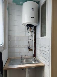 Annonce Location 2 pices Appartement Paris-18eme-arrondissement 75