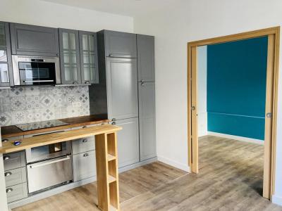 For rent Paris-11eme-arrondissement 2 rooms 29 m2 Paris (75011) photo 1