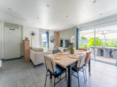 For sale Cadillac 4 rooms 90 m2 Gironde (33410) photo 1