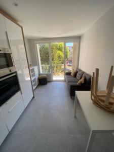 Annonce Location 5 pices Appartement Bron 69