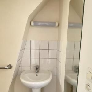 For rent Paris-3eme-arrondissement 2 rooms 48 m2 Paris (75003) photo 4