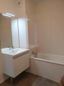 For rent Armentieres 3 rooms 59 m2 Nord (59280) photo 3