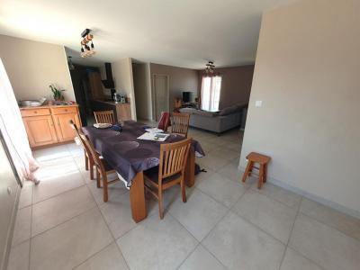 For sale Moulins-sur-yevre 6 rooms 122 m2 Cher (18390) photo 2