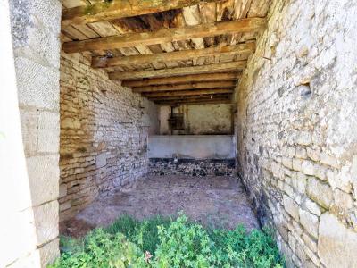 For sale Villiers-en-plaine 6 rooms 114 m2 Deux sevres (79160) photo 3
