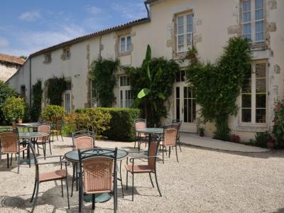 Annonce Vente 15 pices Maison Aulnay 17