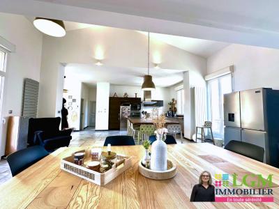 Acheter Appartement 183 m2 Nimes
