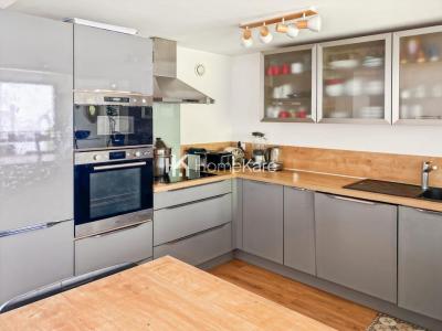 For sale Bordeaux 6 rooms 135 m2 Gironde (33200) photo 3