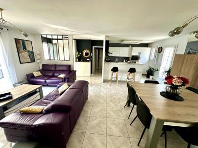 For sale Istres 4 rooms 90 m2 Bouches du Rhone (13800) photo 3