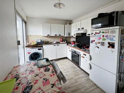 For sale Bordeaux 3 rooms 69 m2 Gironde (33000) photo 2